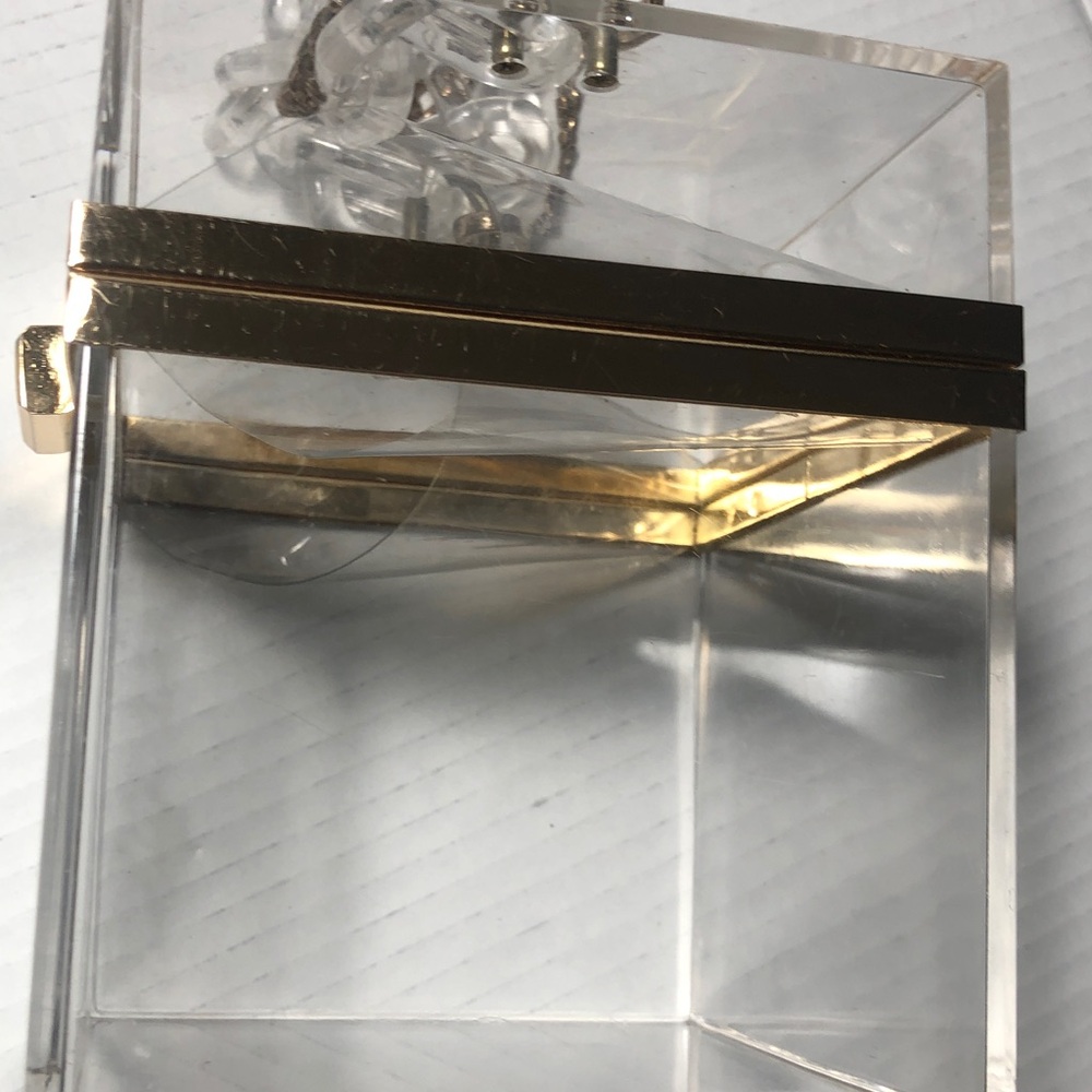 Clear Acrylic Box Clutch/Crossbody Bag Gold chain - Picture 11 of 12